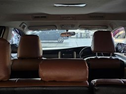 Toyota Innova 2.4 G M/T ( Manual Diesel ) 2016 Hitam Km 76rban Mulus Siap Pakai 9