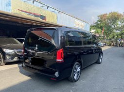 Mercedes-Benz V-Class V 260 2019 Hitam 6