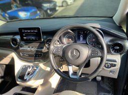 Mercedes-Benz V-Class V 260 2019 Hitam 7