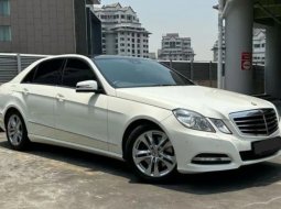 E 300 AMG Panoramic Sun Roof Dynamic Seat Km 40rb Record Service ATPM GENAP Pjk MAR 2024 Otr KREDIT