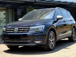 Volkswagen Tiguan 1.4L TSI 2020 allspace hitam km22rb tangan pertama cash kredit proses bisa dibantu 3