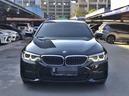 BMW 530i AT HITAM 2020