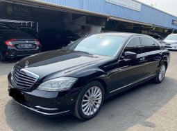 Mercedes-Benz S-Class 300  2011 Hitam