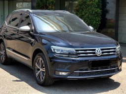 Volkswagen Tiguan Allspace 1.4 TSI AT 2020 Hitam Metalik
