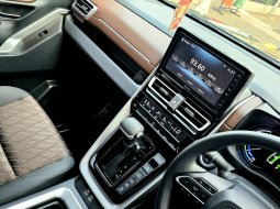 Toyota Kijang Innova Zenix Hybrid 2022 9