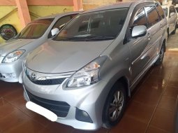 Toyota Avanza Veloz 2013 3