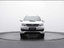 Toyota Fortuner 2,5 AT TRD 2014 1