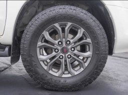 Toyota Fortuner 2,5 AT TRD 2014 4