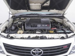 Toyota Fortuner 2,5 AT TRD 2014 5
