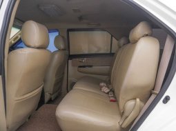 Toyota Fortuner 2,5 AT TRD 2014 8