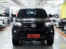 Toyota Fortuner 2.4 VRZ AT 2020 Hitam 2