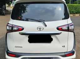 Toyota Sienta V 2019 MPV 9