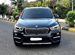 BMW X1 sDrive18i xLine 2018 sunroof hitam 27rban mls cash kredit proses bisa dibantu