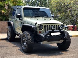 Jeep Wrangler Rubicon 2-Door 2013 putih stiker army km39rban cash kredit proses bisa dibantu