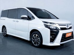 JUAL Toyota Voxy 2.0 AT 2019 Putih