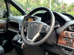 Toyota Voxy 2.0 A/T 2019 hitam sunroof record cash kredit proses bisa dibantu 10