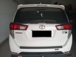 TDP (25JT) Toyota Innova 2.0 V AT 2019 Putih 3