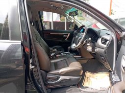 TDP (25JT) Toyota Fortuner 2.7 SRZ AT 2017 Hitam  7