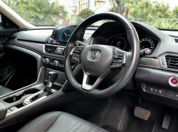 Honda Accord 1.5L 2022 putih turbo sensing km 19 rban cash kredit proses bisa dibantu 16