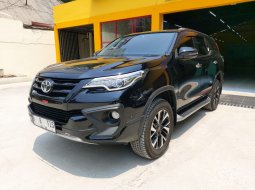 Toyota Fortuner 2.4 TRD AT 2017 4