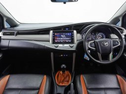 Toyota Kijang Innova V 2016 5