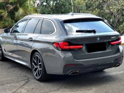 BMW 5 Series 530i M Sport 2022 wagon abu km 4 ribuan pajak panjang cash kredit proses bisa dibantu 5