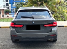 BMW 5 Series 530i M Sport 2022 wagon abu km 4 ribuan pajak panjang cash kredit proses bisa dibantu 7