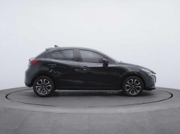 Mazda 2 R 2015 Hatchback 3