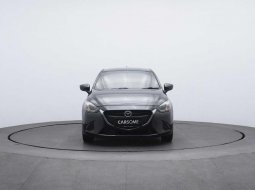 Mazda 2 R 2015 Hatchback 2