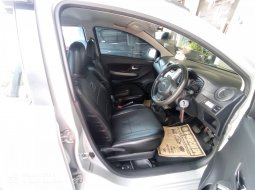   TDP (3JT) Daihatsu Ayla R Deluxe 1.2 AT 2018 Silver 4