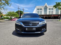 Honda Accord VTi-L 2015 Hitam plat L 1