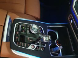 BMW X7 xDrive40i Excellence 2021 Pemakaian 2022 Kondisi Mulus Terawat Istimewa Seperti Baru 7