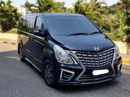 Hyundai H-1 Elegance 2018 hitam bensin km31ribuan cash kredit proses bisa dibantu