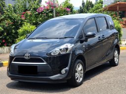 Toyota Sienta G AT 2018 Hitam Pakai 2019 3