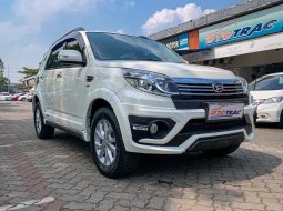 Daihatsu Terios ADVENTURE R MT Manual 2015 Putih KM Rendah Istimewa 1