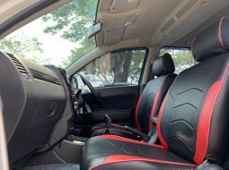 Daihatsu Terios ADVENTURE R MT Manual 2015 Putih KM Rendah Istimewa 9