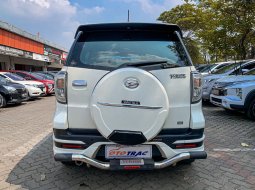 Daihatsu Terios ADVENTURE R MT Manual 2015 Putih KM Rendah Istimewa 15