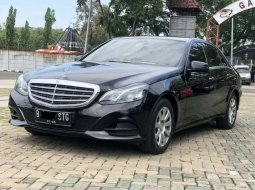 Mercedes-Benz E-Class E 200 2016 Hitam