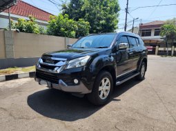 Isuzu MU-X 2.5 2014 Hitam