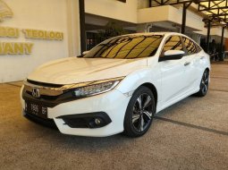 Honda Civic ES Prestige 2016 Putih sedan ,ready juga Hactback 2018