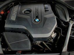 BMW 520i Luxury Line CKD AT 2018 Black On Brown 9