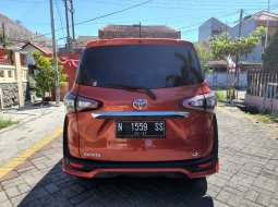 Toyota Sienta Q CVT 2016 Orange matic 5