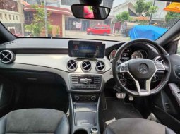 Mercedes-Benz GLA 200 Gasoline 2015 Putih 7