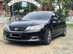 Honda Accord 2.4 VTi-L 2013 Hitam 2