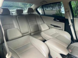 Honda Accord 2.4 VTi-L 2013 Hitam 8