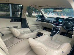 Honda Accord 2.4 VTi-L 2013 Hitam 10