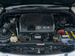 Toyota Fortuner 2.4 G AT 2015 12