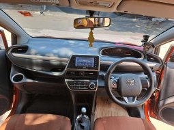  TDP (3JT) Toyota Sienta V 1.5 4X2 AT 2017 Orange  4