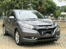 Honda HR-V E CVT 2017 Abu-abu