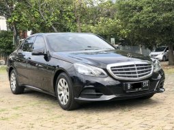 Mercedes-Benz E-Class E 200 2016 Hitam